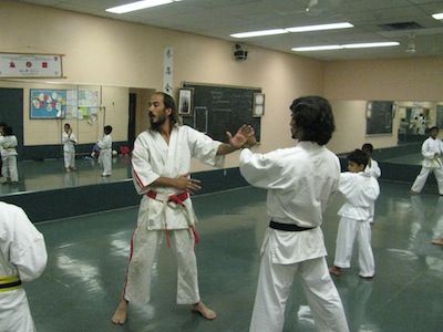 Shihan Jackman Explaining Technique
